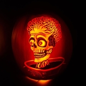 15 Spooky, Quirky, And Jaw-Droppingly Charming Pumpkin Carvings Shared By Folks Online 15 Spooky, Quirky, And Jaw-Droppingly Charming Pumpkin Carvings Shared By Folks Online