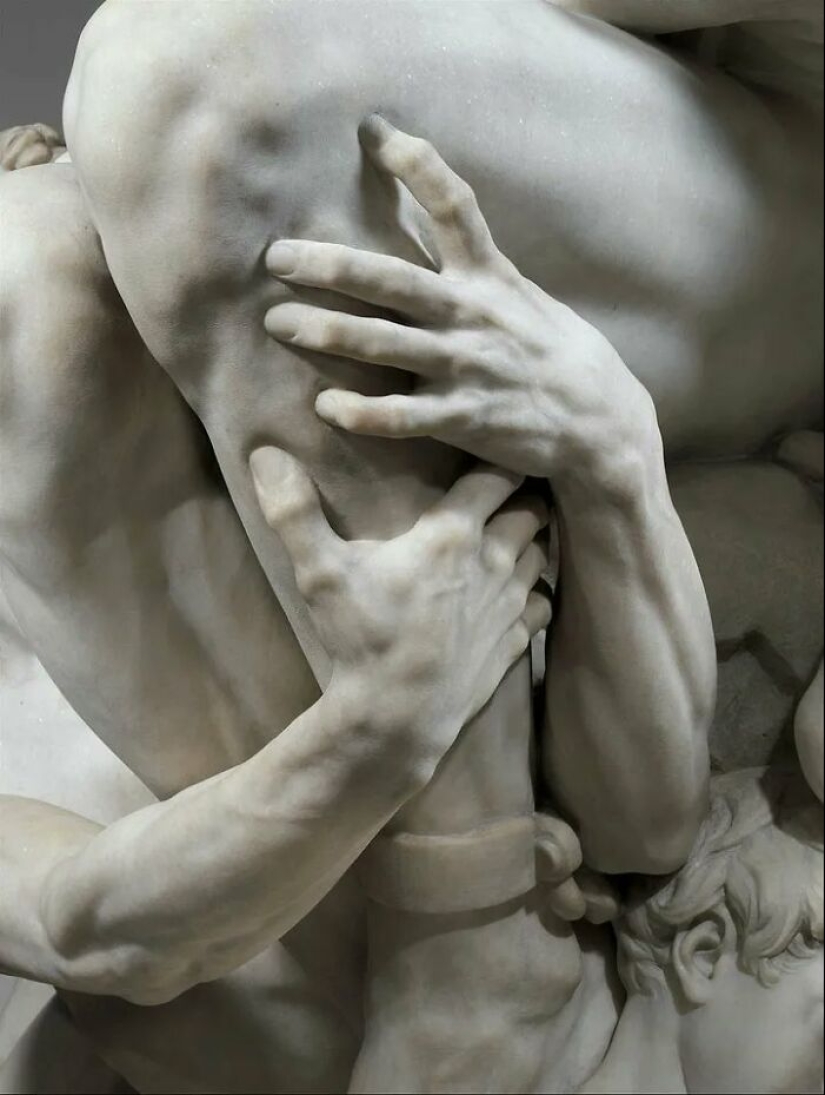 15 Surreal Details On Sculptures That Left People In Awe 15 Surreal Details On Sculptures That Left People In Awe