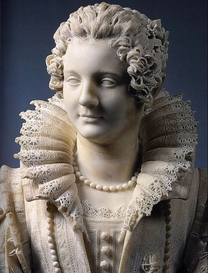15 Surreal Details On Sculptures That Left People In Awe 15 Surreal Details On Sculptures That Left People In Awe