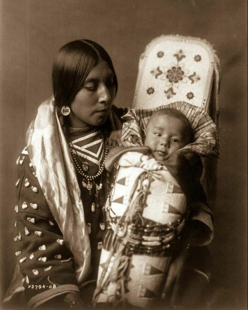 15 Unforgettable Historical Photos That Tell Stories Beyond Words 15 Unforgettable Historical Photos That Tell Stories Beyond Words