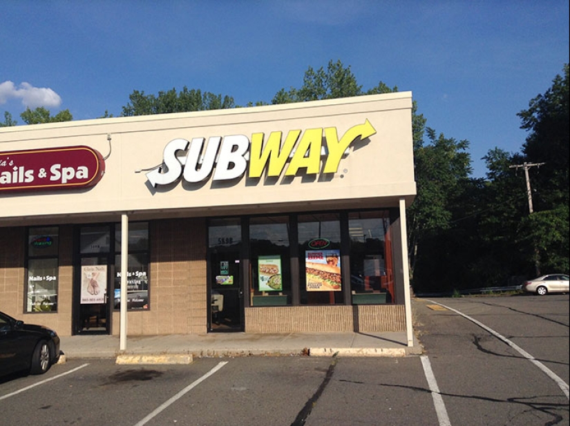 16 Fast Food Restaurant Employees Point Out Things To Never Order