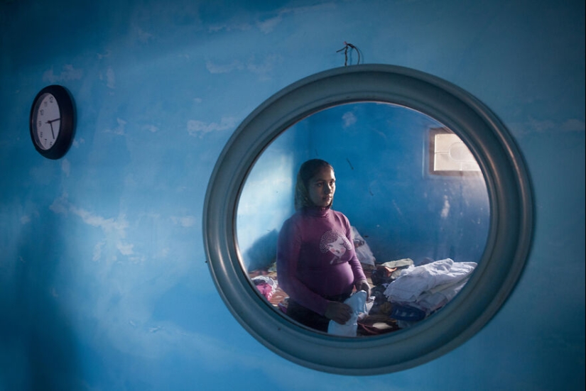 16 Striking Photos From AAP Magazine’s 43rd Contest That Celebrate Vibrant Color 16 Striking Photos From AAP Magazine’s 43rd Contest That Celebrate Vibrant Color