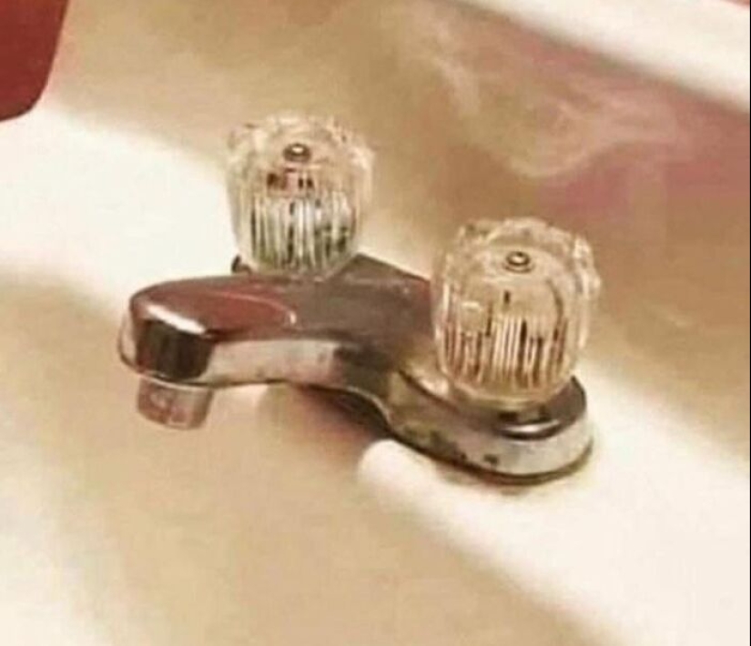 17 Cringeworthy Design Fails That Are So Bad, They’re Funny