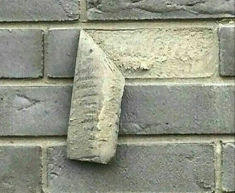 17 Cringeworthy Design Fails That Are So Bad, They’re Funny