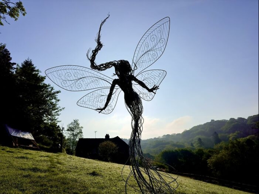 17 Magical Wire Sculptures Of Fairies, Created By Robin Wight 17 Magical Wire Sculptures Of Fairies, Created By Robin Wight