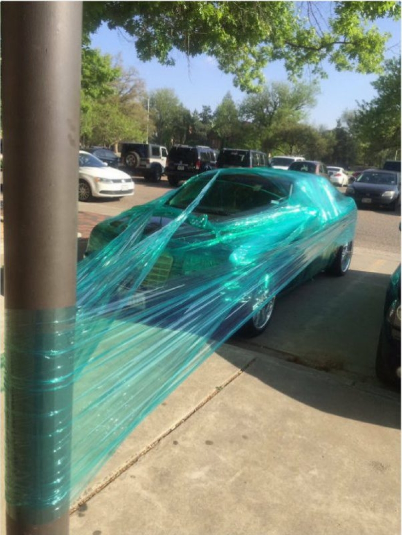 18 photos in which something strange is going on