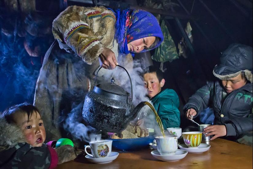 20 dramatic images of what it is to be human