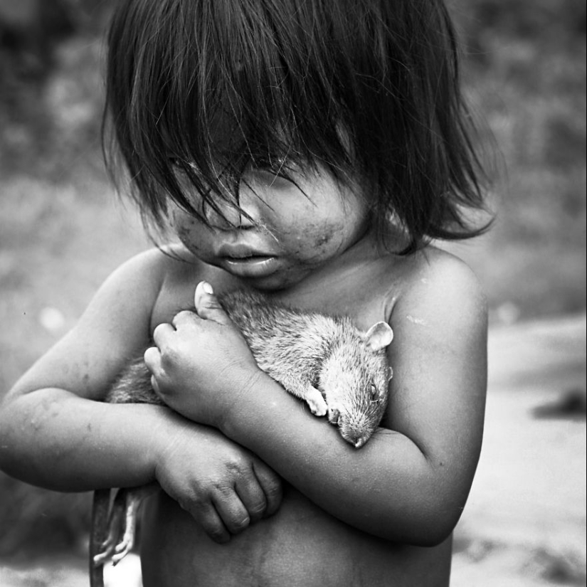 20 dramatic images of what it is to be human
