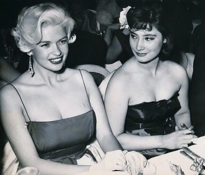 20 retro photos of stunning women we admire 20 retro photos of stunning women we admire