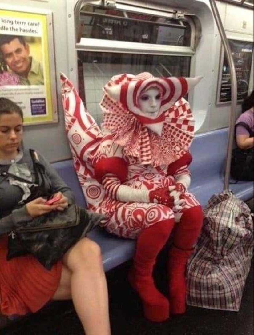 22 de los personajes más coloridos que lograron reunirse en el metro