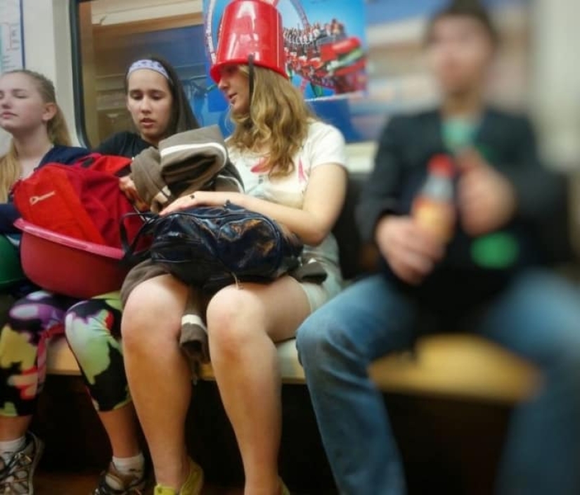 22 de los personajes más coloridos que lograron reunirse en el metro