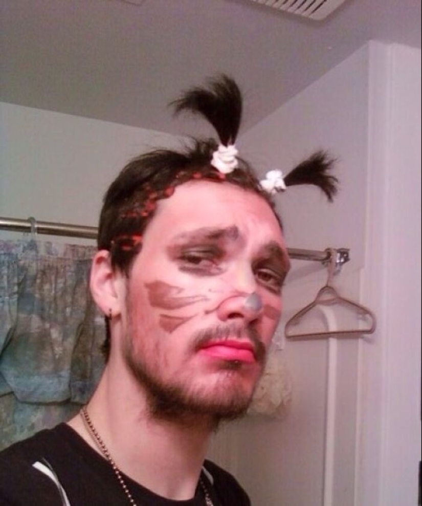 22 funny photos of handsome fathers who have makeup artist daughters growing up 22 funny photos of handsome fathers who have makeup artist daughters growing up
