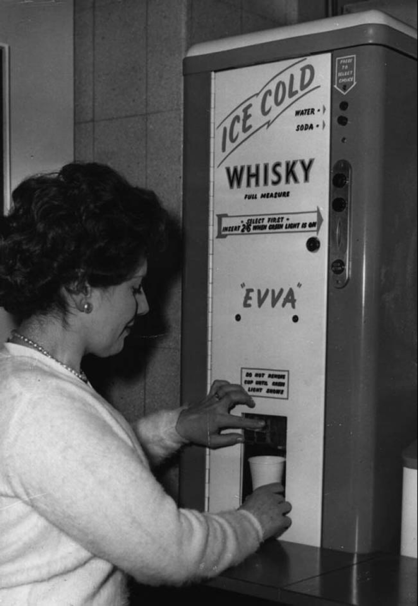 22 máquinas expendedoras de época 22 máquinas expendedoras de época