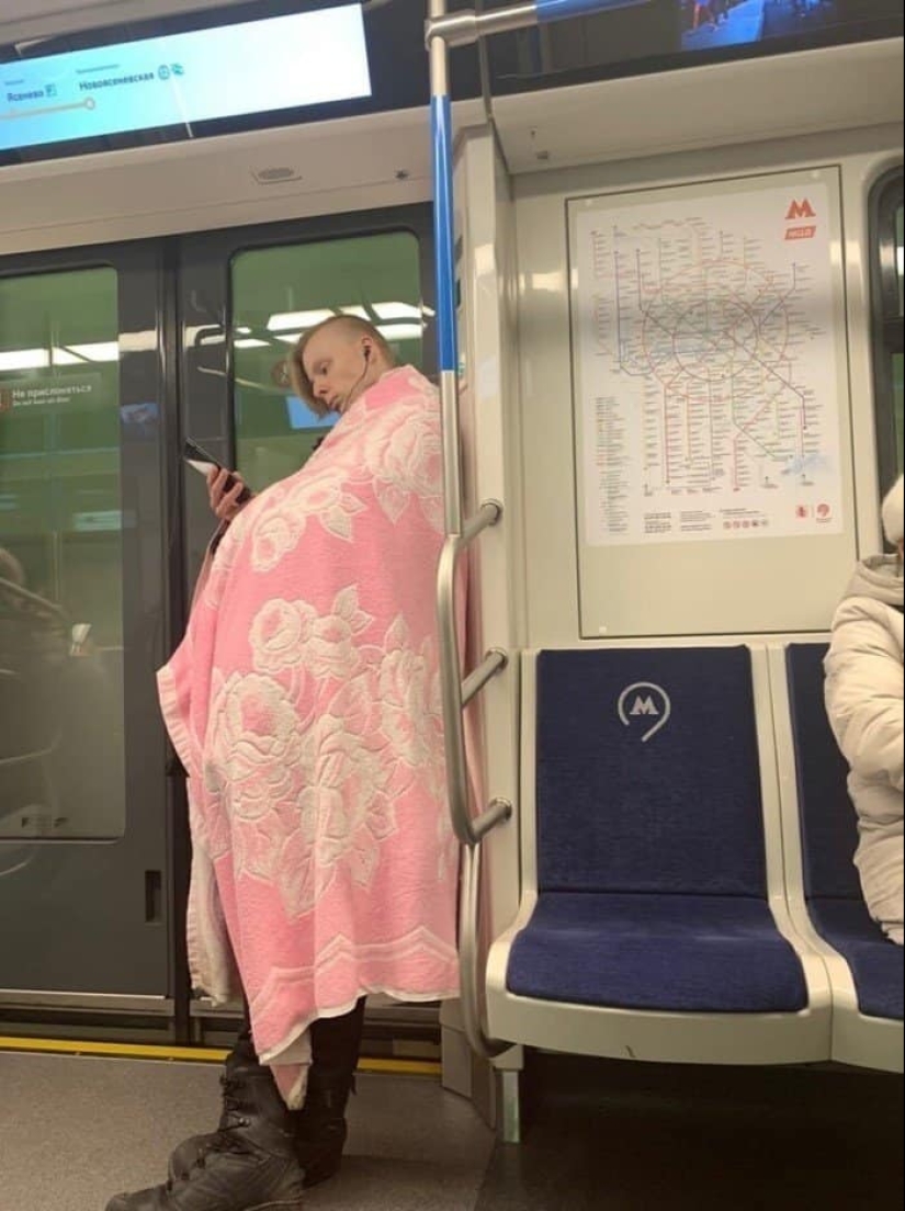22 of the most colorful characters who managed to meet in the subway