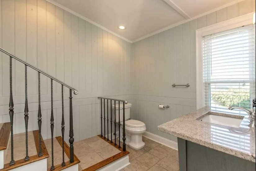 22 photos of a really terrible interior, or When the designer was drunk
