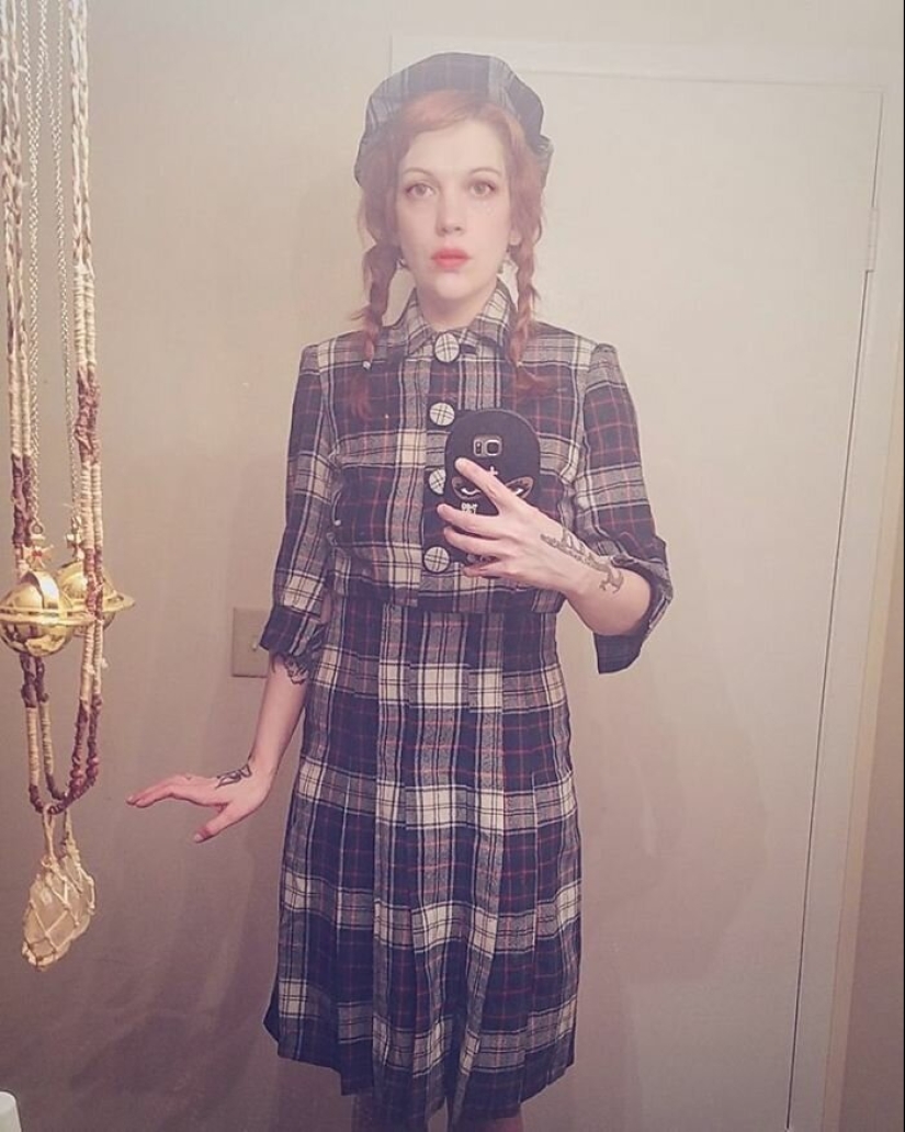 25 unusual things bought at flea markets and thrift stores