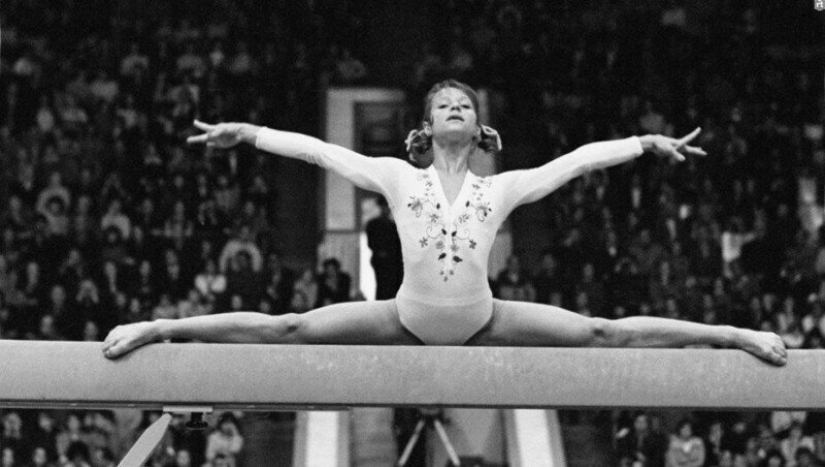 3 Soviet gymnasts applauded by the whole world 3 Soviet gymnasts applauded by the whole world