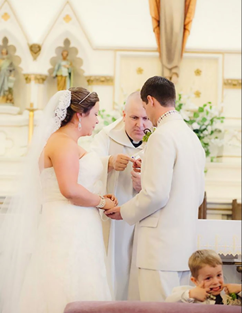 30 hopelessly screwed up wedding photos 30 hopelessly screwed up wedding photos