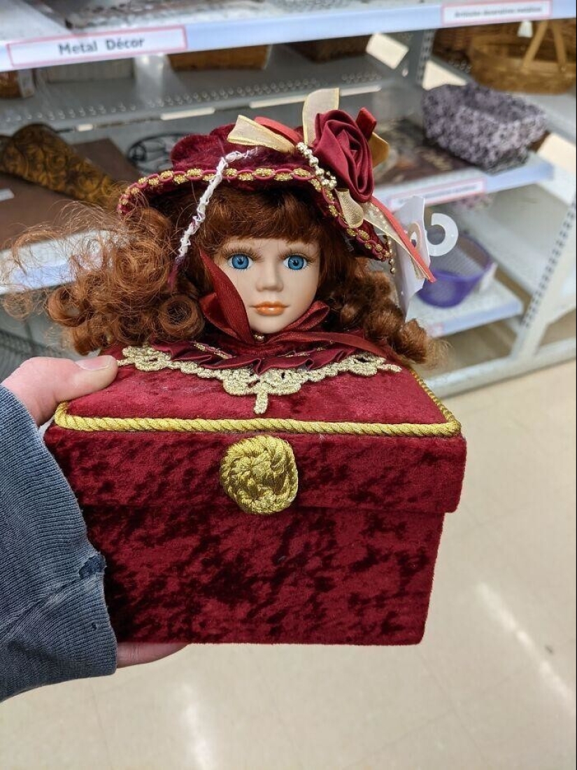 30 lindo, peculiar e inquietante que se encuentra en las tiendas de segunda mano