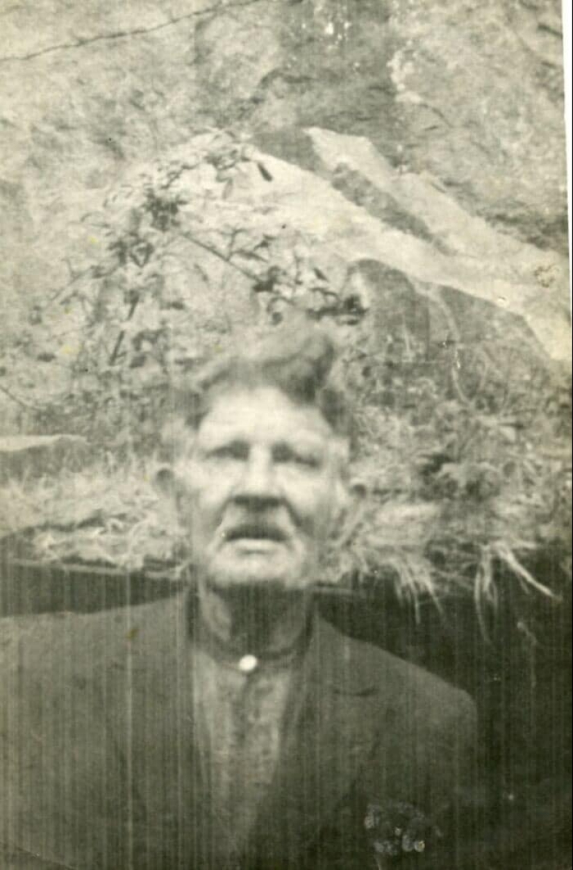30 oldest photos from family archives