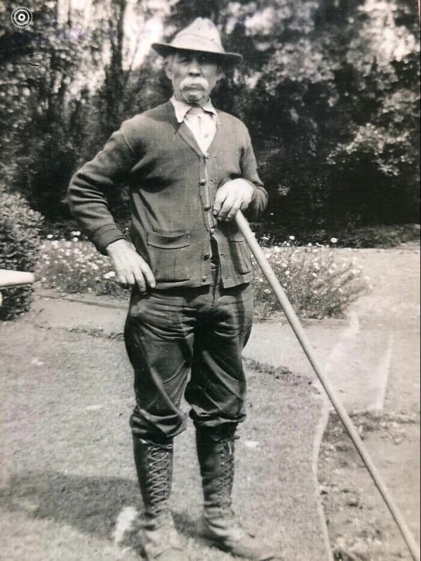 30 oldest photos from family archives