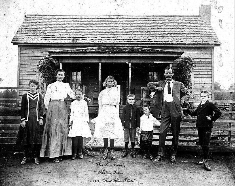 30 oldest photos from family archives