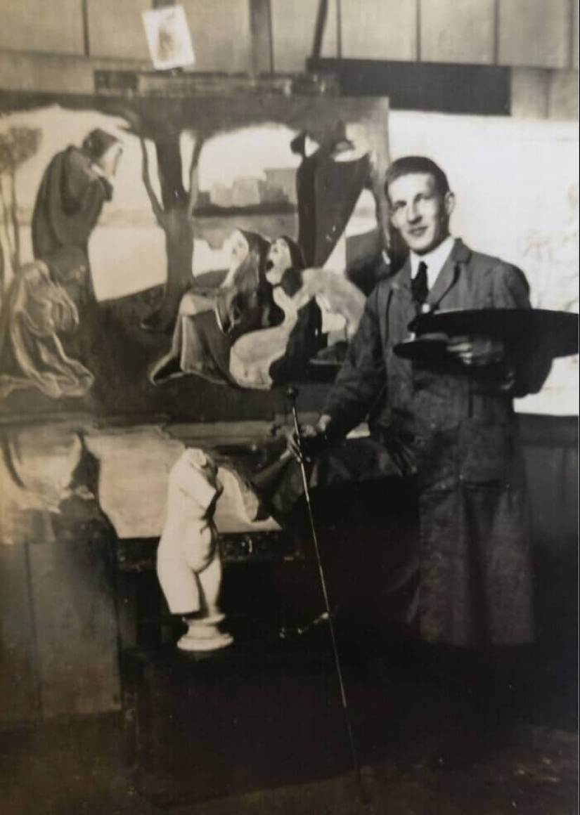 30 oldest photos from family archives