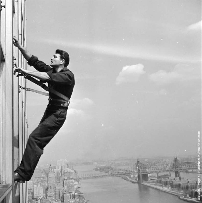 33 creepy pictures from the roof of the world