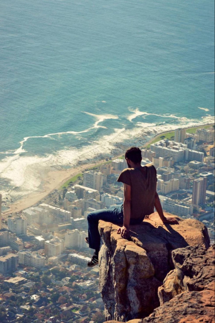 33 creepy pictures from the roof of the world