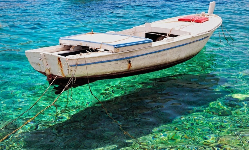 35 lugares únicos del planeta que sorprenderán con agua cristalina