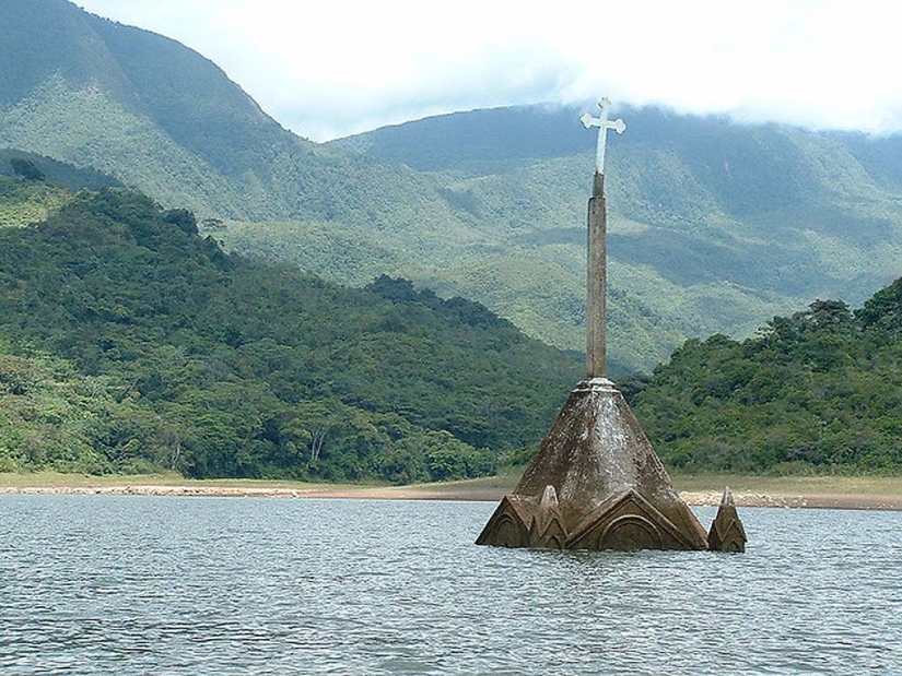 5 de los más espectaculares de edificios inundados