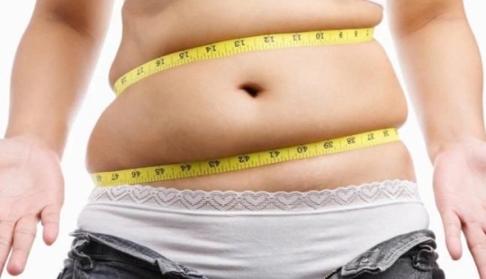 5 reasons for a large belly, not related to regular overeating 5 reasons for a large belly, not related to regular overeating