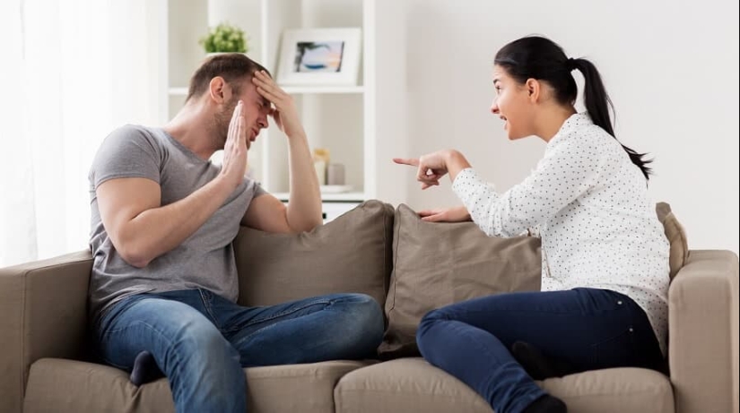 5 signs that a man has become a victim of financial abuse by his wife 5 signs that a man has become a victim of financial abuse by his wife