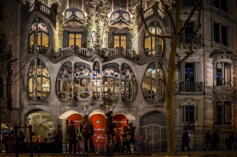 6 obras más famosas de Antonio Gaudí 6 obras más famosas de Antonio Gaudí
