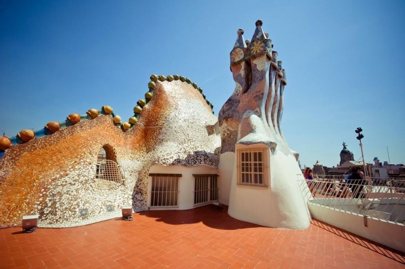 6 obras más famosas de Antonio Gaudí 6 obras más famosas de Antonio Gaudí