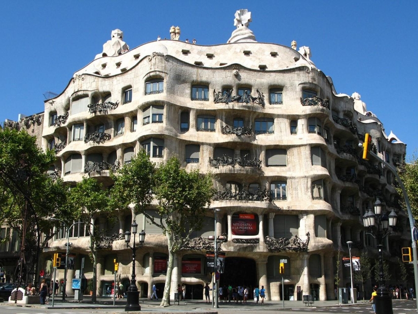 6 obras más famosas de Antonio Gaudí 6 obras más famosas de Antonio Gaudí