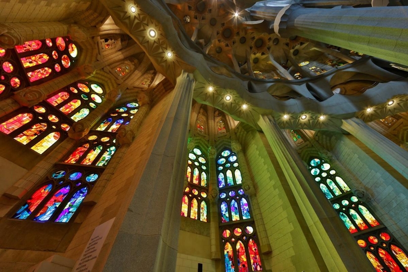6 obras más famosas de Antonio Gaudí 6 obras más famosas de Antonio Gaudí