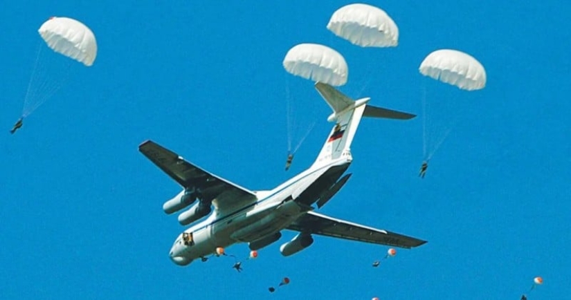 6 reasons why there are no parachutes for passengers in airliners 6 reasons why there are no parachutes for passengers in airliners