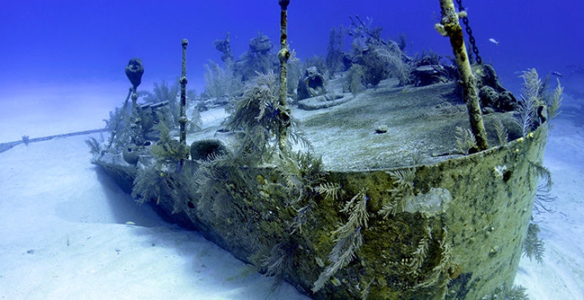 6 scenic cemeteries wrecks