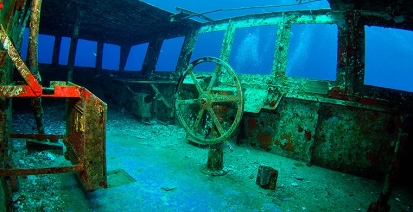 6 scenic cemeteries wrecks