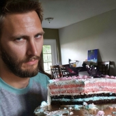 8 Of The Cringiest Posts About Gender Reveal Parties 8 Of The Cringiest Posts About Gender Reveal Parties