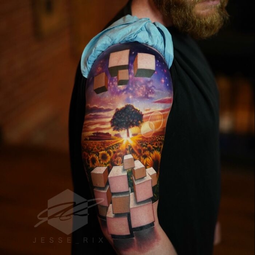 8 tatuajes alucinantes que capturan un mundo dentro de la piel hechos por este artista