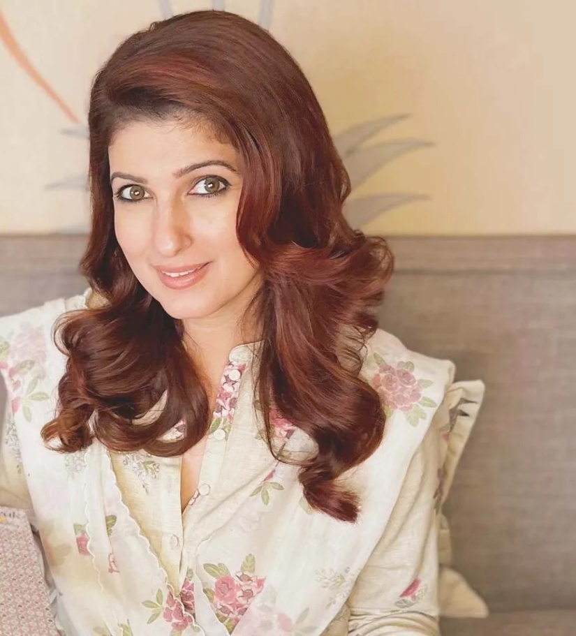 9 Bollywood star wives who're running multi-crore business empires — Maheep Kapoor's jewellery brand, Gauri Khan's interior designing firm and more 9 Bollywood star wives who're running multi-crore business empires — Maheep Kapoor's jewellery brand, Gauri Khan's interior designing firm and more
