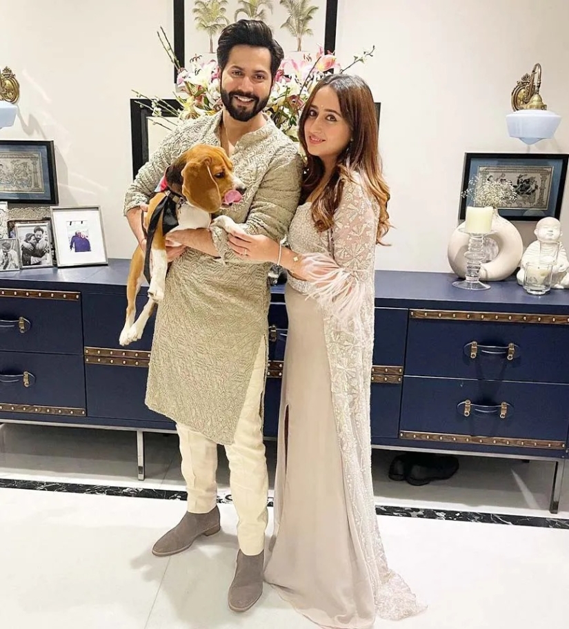 9 Bollywood star wives who're running multi-crore business empires — Maheep Kapoor's jewellery brand, Gauri Khan's interior designing firm and more 9 Bollywood star wives who're running multi-crore business empires — Maheep Kapoor's jewellery brand, Gauri Khan's interior designing firm and more