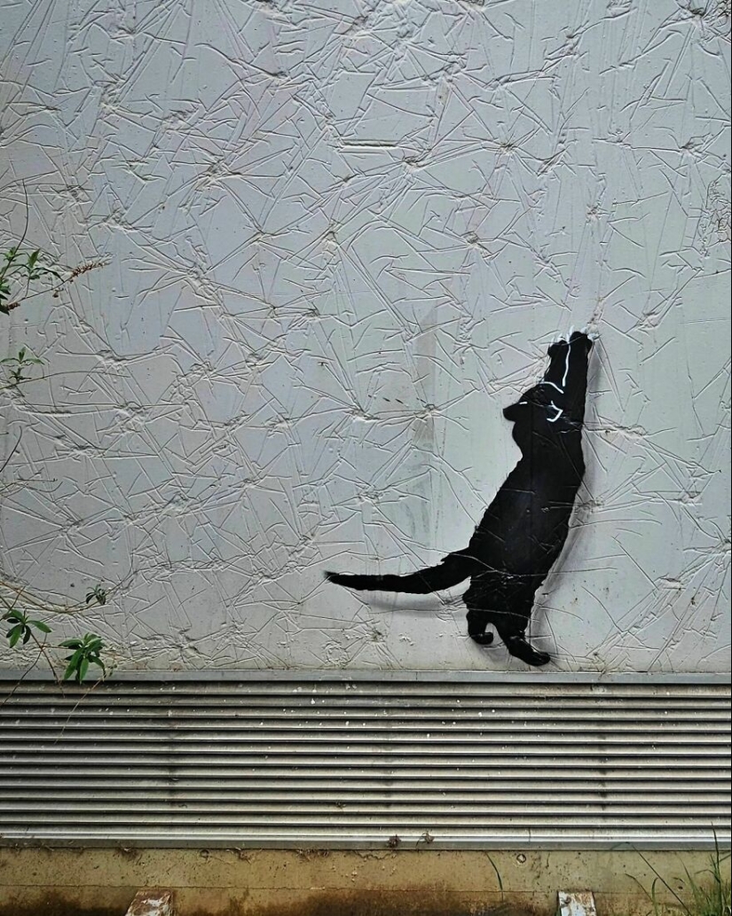 9 piezas humorísticas de arte callejero incorporadas a las calles por Oakoak