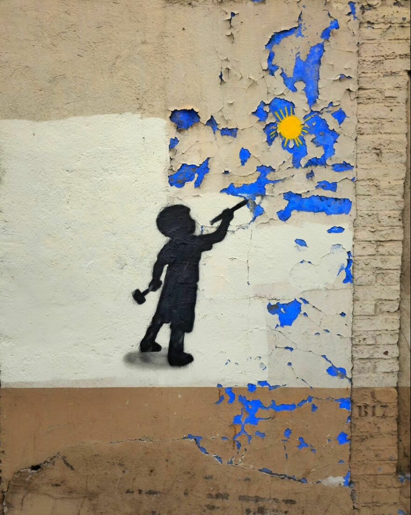 9 piezas humorísticas de arte callejero incorporadas a las calles por Oakoak