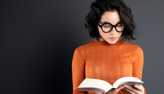 9 signs someone is a highly intelligent introvert, according to psychology 9 signs someone is a highly intelligent introvert, according to psychology