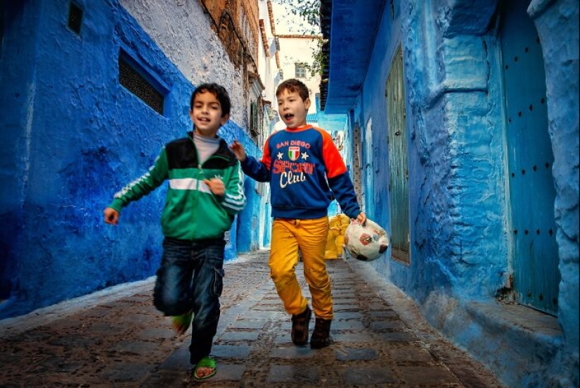 A Glimpse Into Different Cultures: 12 Captivating Photographs By Hamed AlGhanboosi A Glimpse Into Different Cultures: 12 Captivating Photographs By Hamed AlGhanboosi