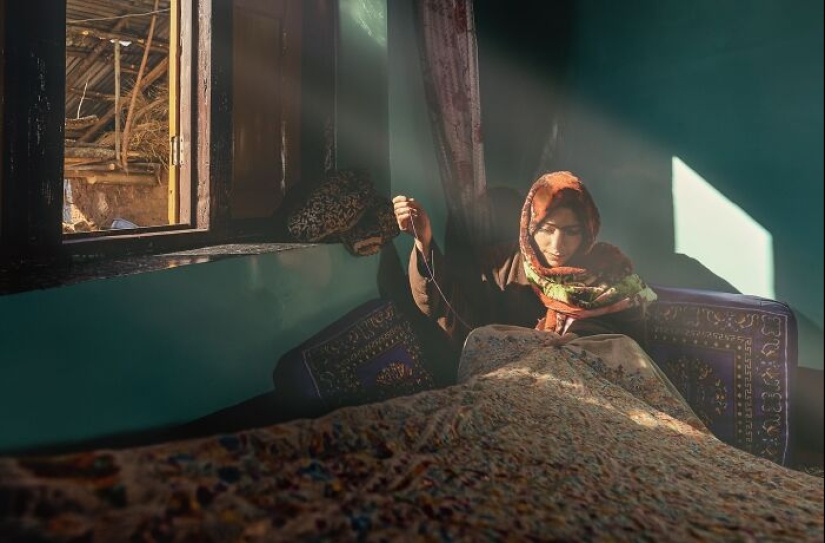 A Glimpse Into Different Cultures: 12 Captivating Photographs By Hamed AlGhanboosi A Glimpse Into Different Cultures: 12 Captivating Photographs By Hamed AlGhanboosi