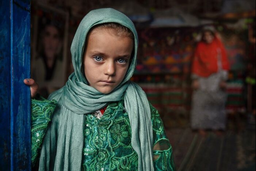 A Glimpse Into Different Cultures: 12 Captivating Photographs By Hamed AlGhanboosi A Glimpse Into Different Cultures: 12 Captivating Photographs By Hamed AlGhanboosi